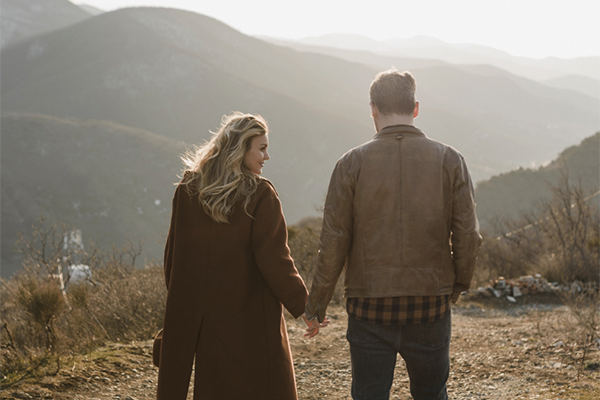 Couple_Walking