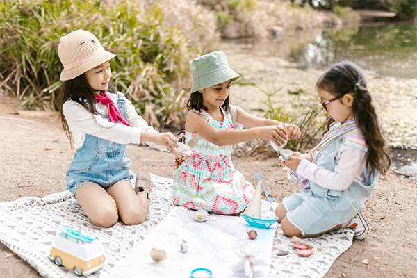 Kids_Playing